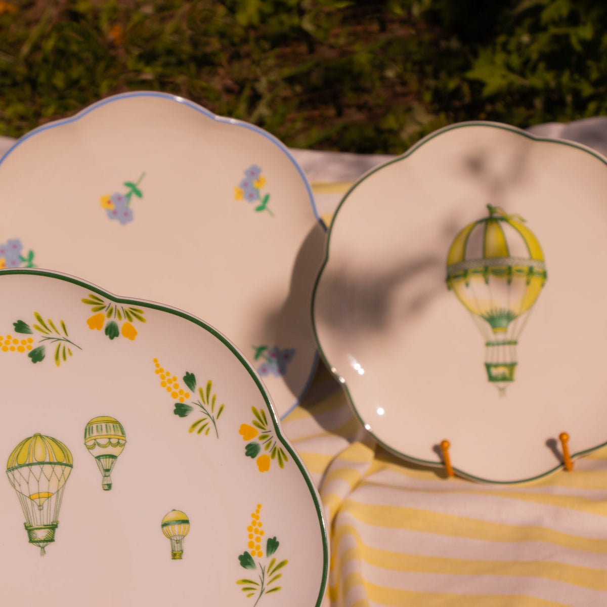 Valensole Lavender Scalloped Ceramic Starter Plates – Case of 12 (+3 Bonus Plates)
